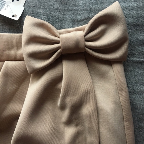 🍉 Bow Tie Front Wrap Mini Skirt - Picture 2 of 10